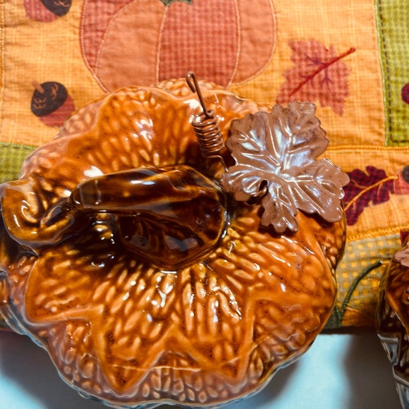 Autumn / Fall  Stoneware Ceramic Pumpkin Set with Small Table Runner - Picture 10 of 15